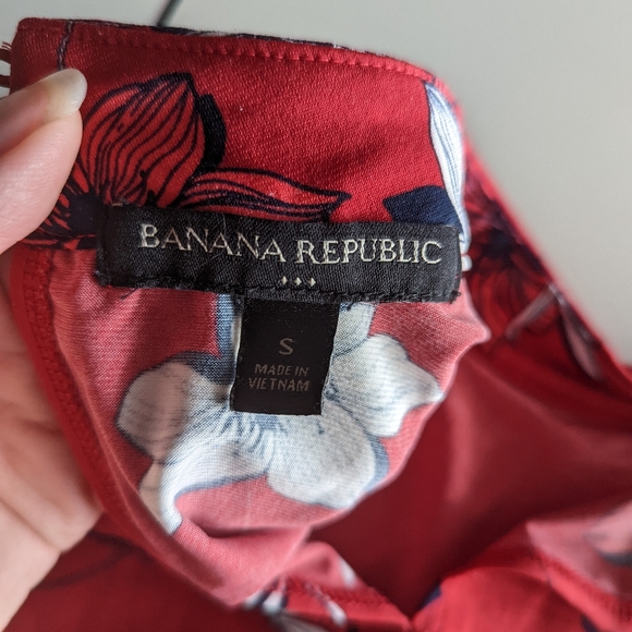 Banana Republic Silky Floral Tank Top - Picture 4 of 4